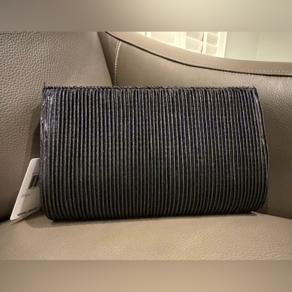 NWT! Adrienne Vittadini Black Pleated Clutch with Crystal Bow Accent - Picture 2 of 5